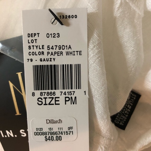 I.N. STUDIO Top PM - Picture 8 of 11